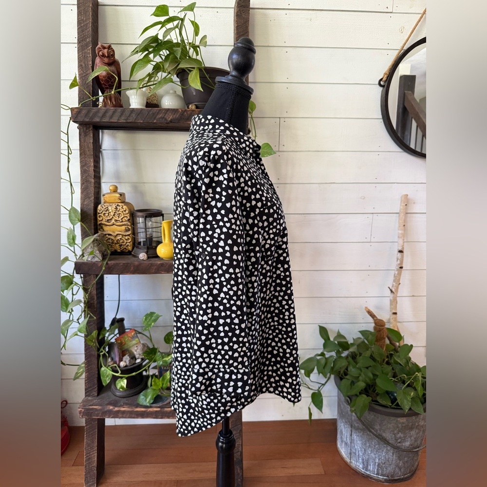 Dalia: Black and White Heart Pattern Button Up Blouse. - Picture 6 of 16